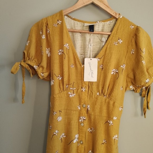 Universal Thread Yellow V Neck Maxi Dress Size Small - Picture 4 of 10